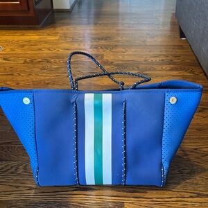 Tommy Bahama neoprene tote